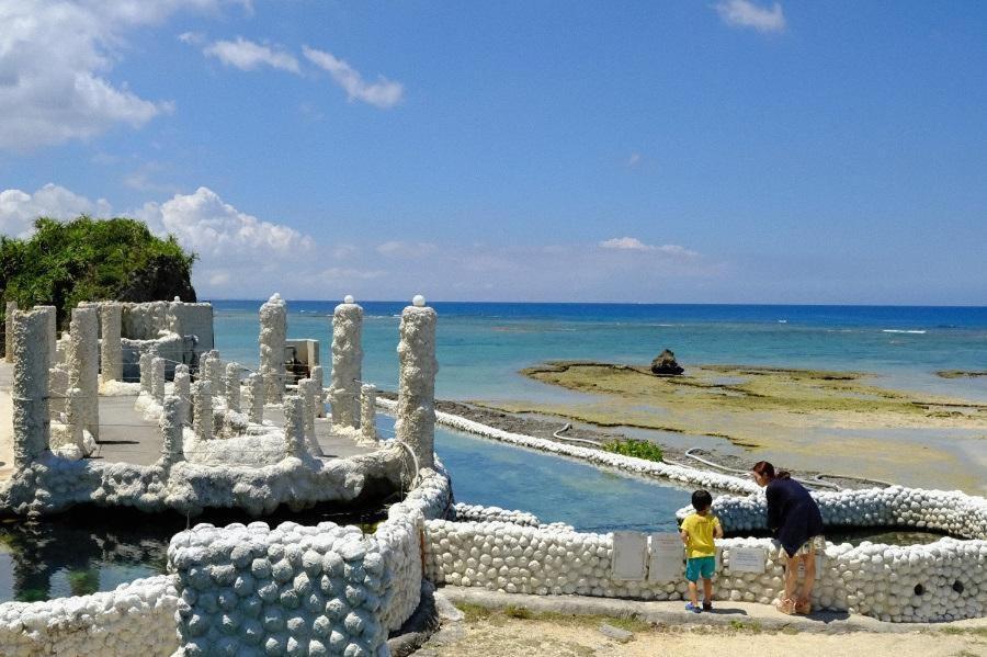 Guesthouse Yu -Seven Hotels And Resorts- Yomitan Exterior foto